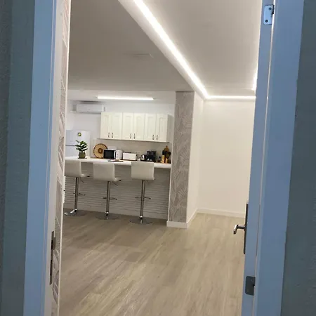 Apartment Group Experience