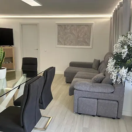 Apartment Group Experience *