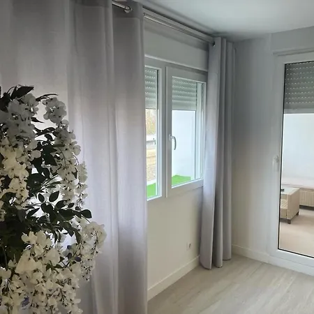 Apartment Group Experience *